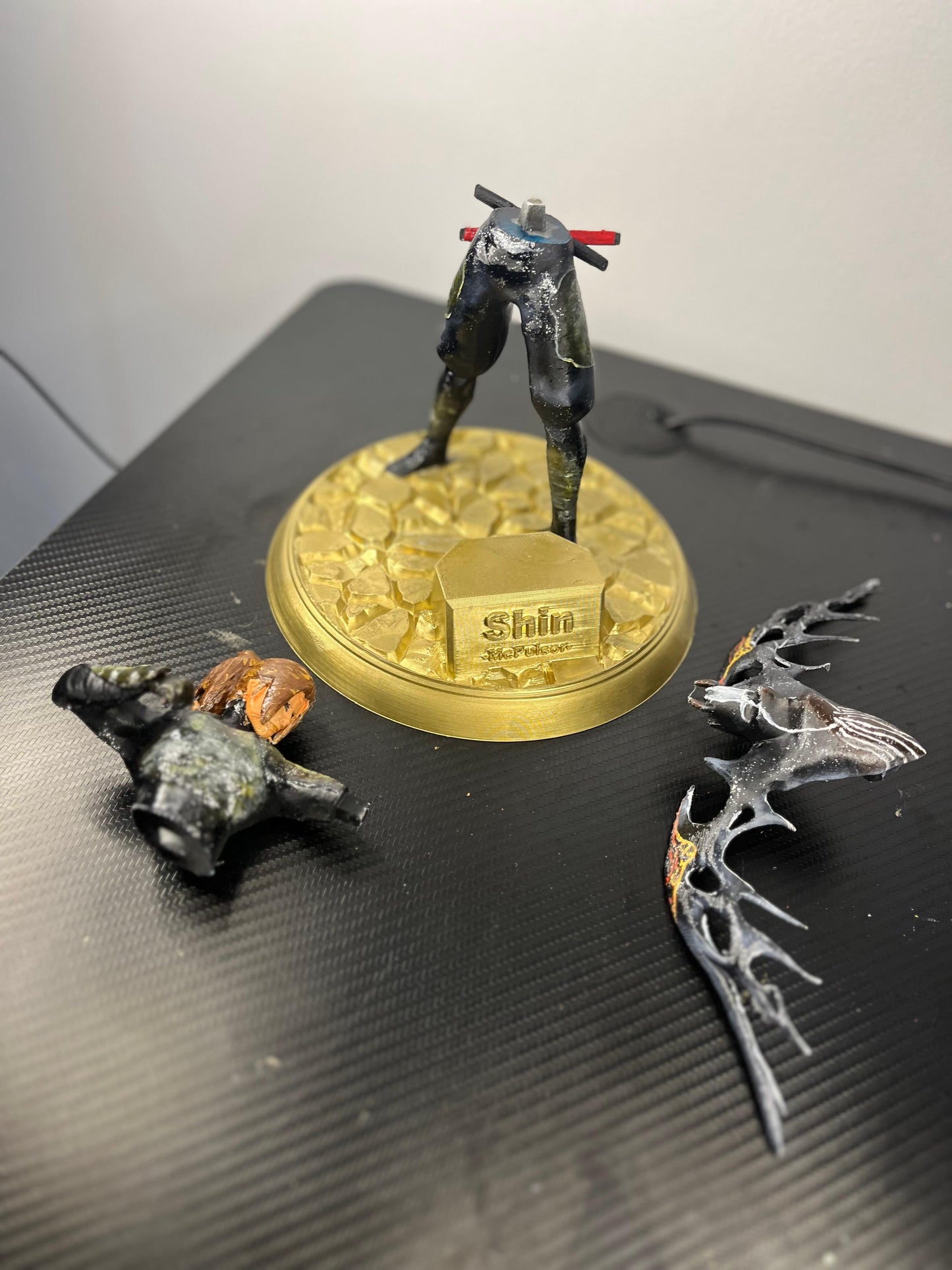 Ninja Trophy Black Suit