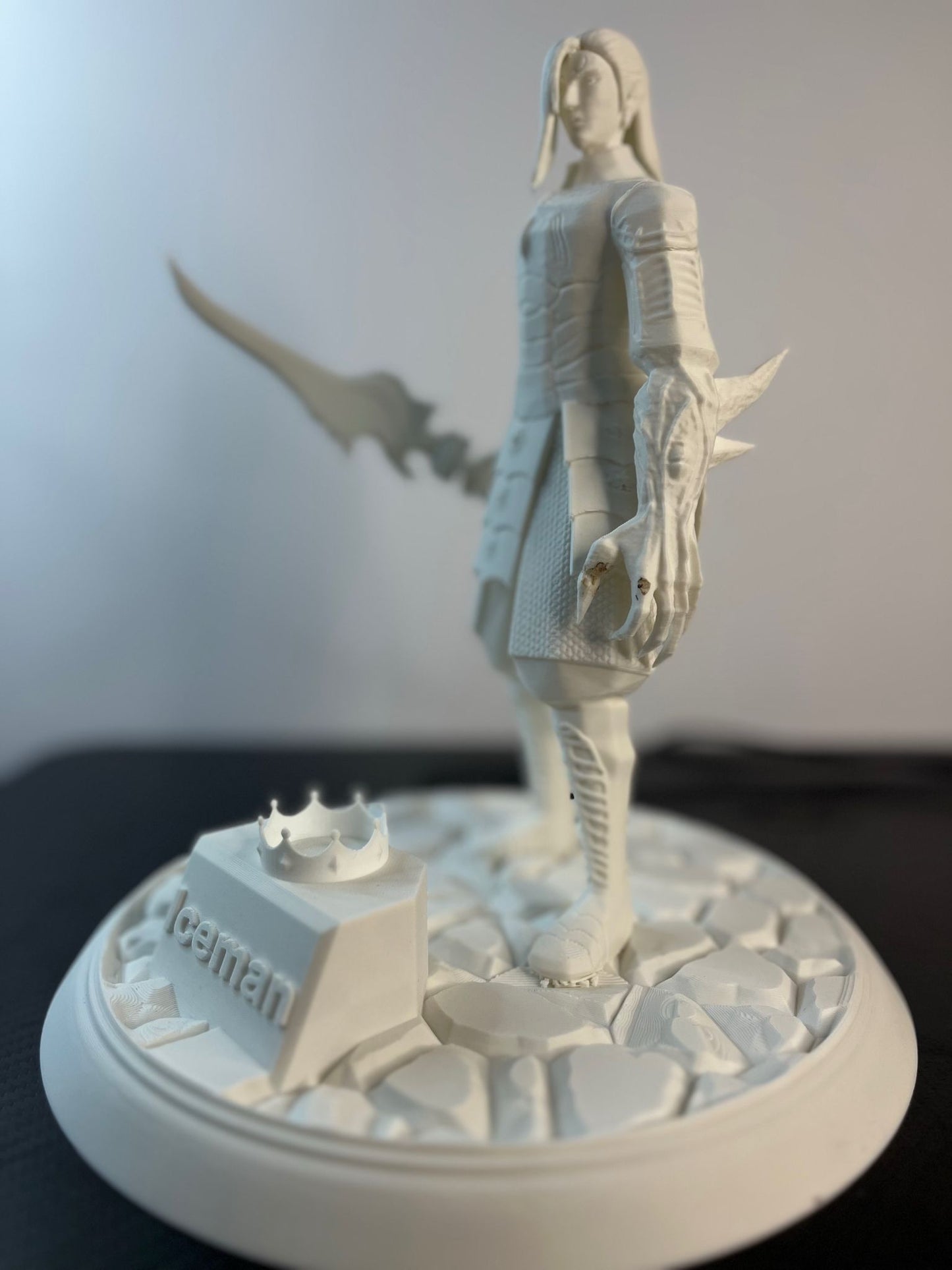 Sura Trophy Black Armour