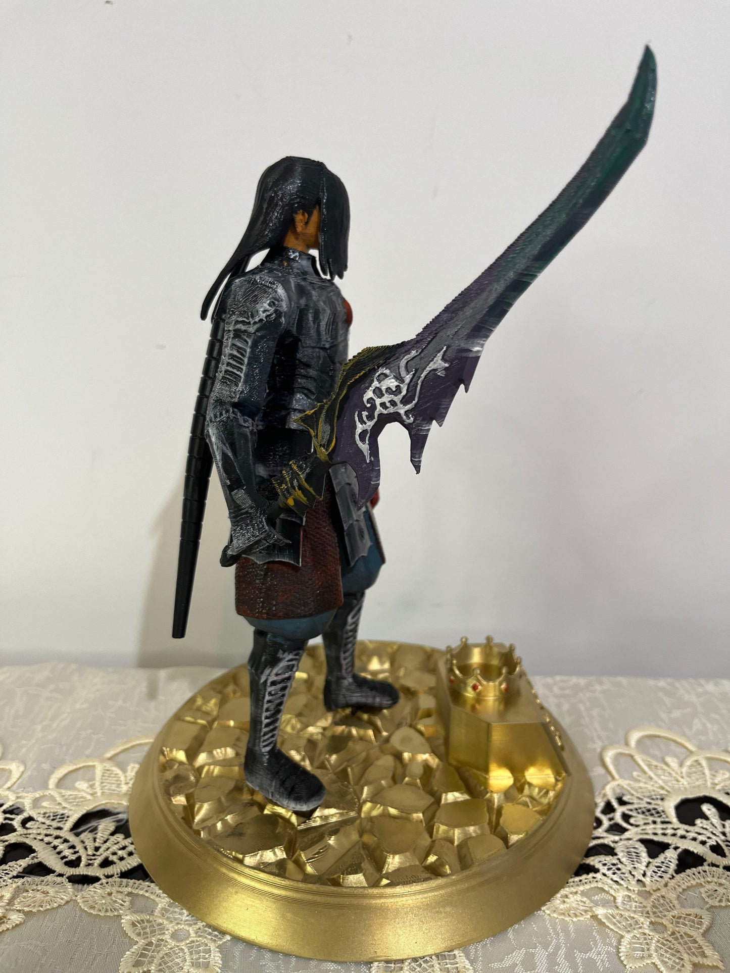 Sura Trophy Black Armour