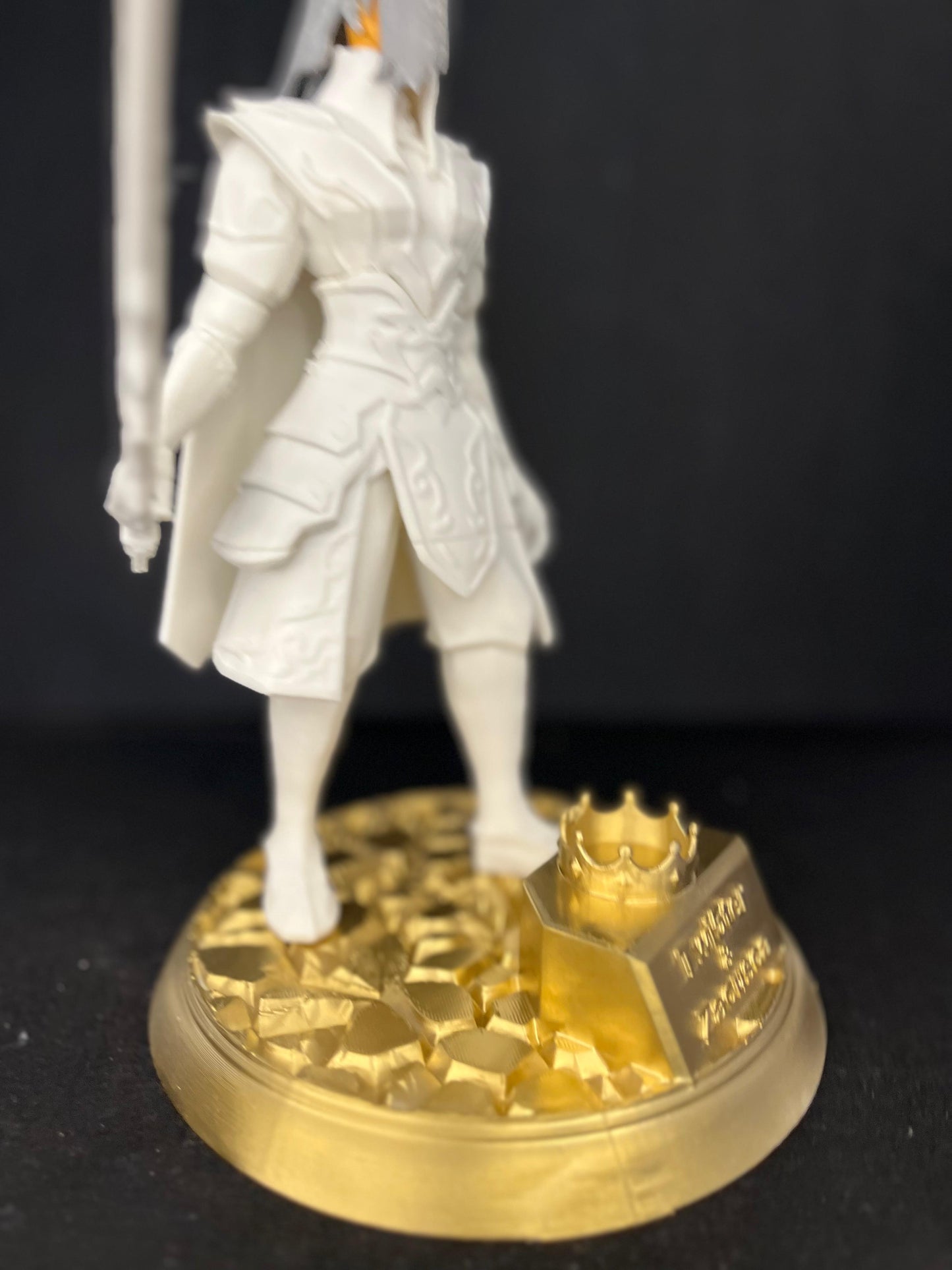 Sura Trophy Gold KING