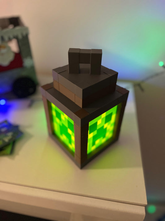 Creeper Minecraft Lamp
