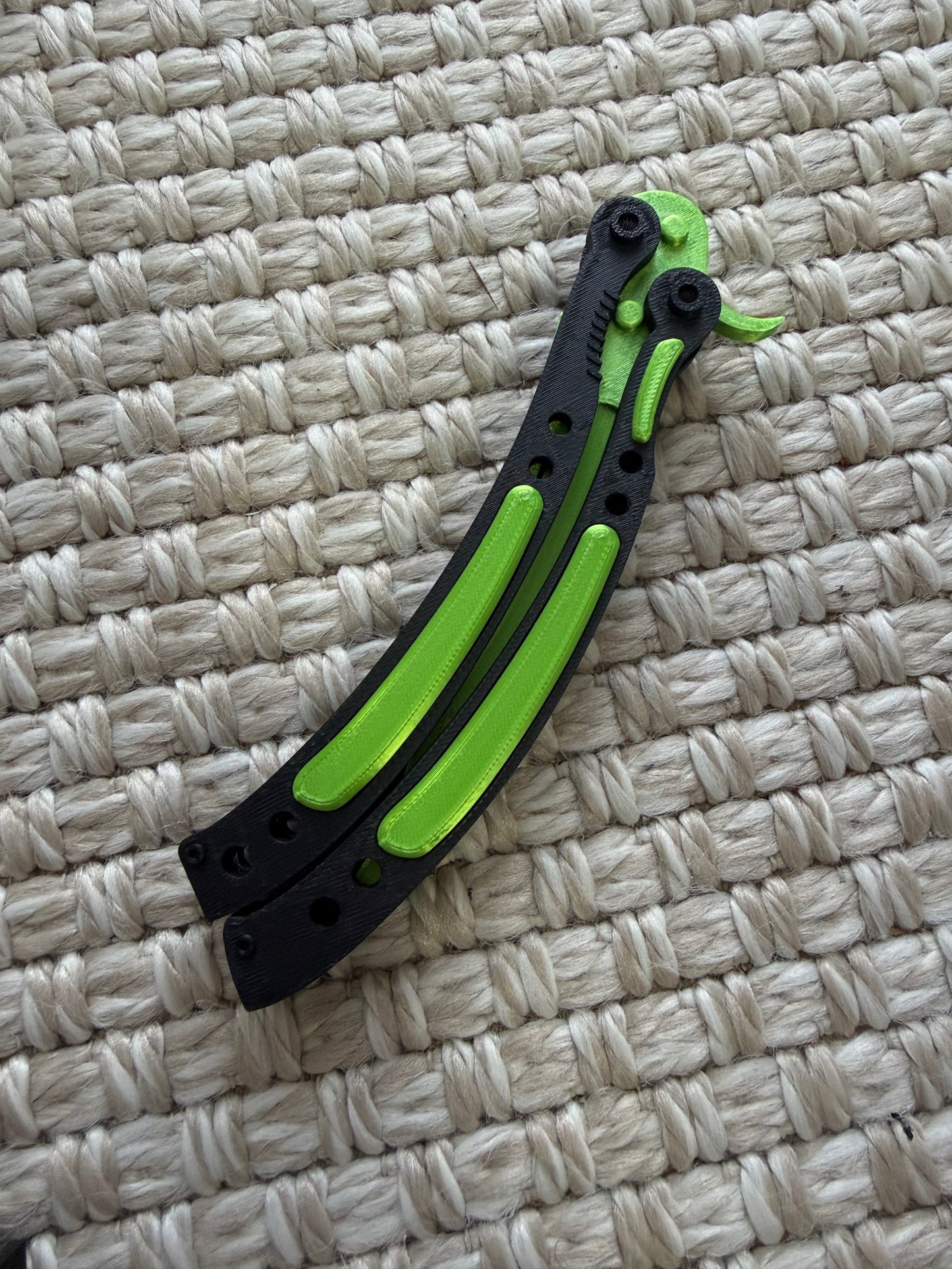 Emerald Butterfly Knife Toy