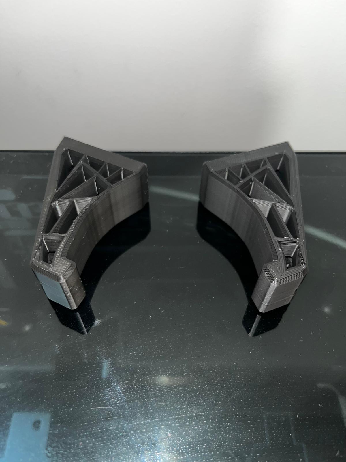 Suporti de perete Separat (Sniper/ AK-47 machete)