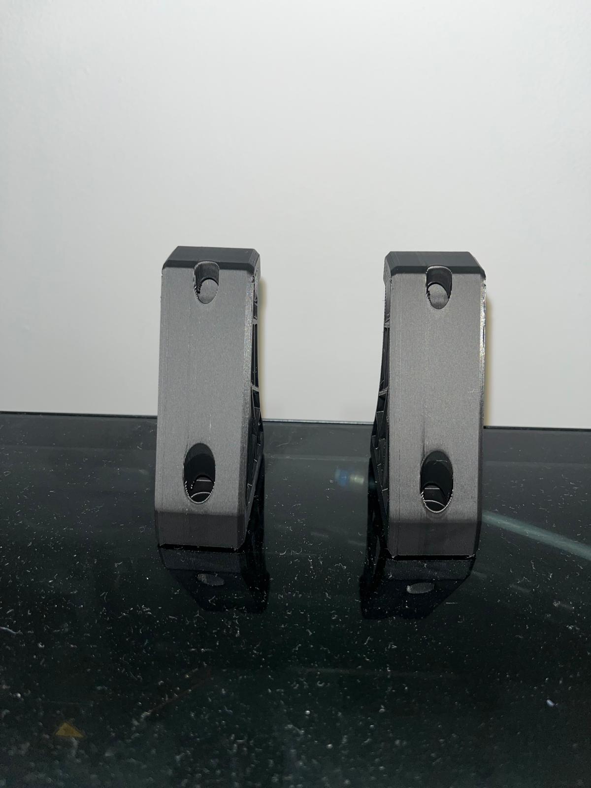 Suporti de perete Separat (Sniper/ AK-47 machete)