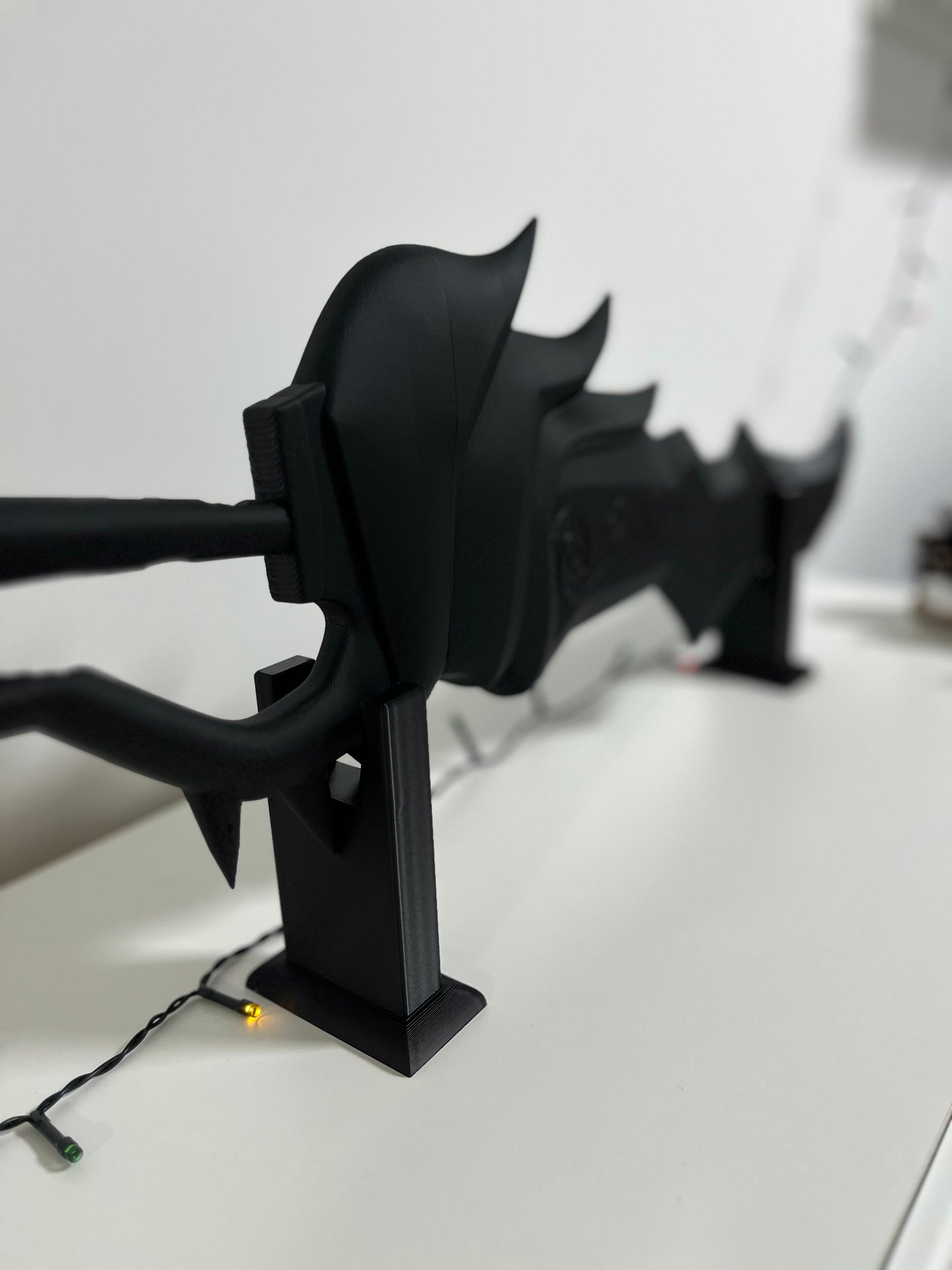 Desk Holder for Swords (Universal)