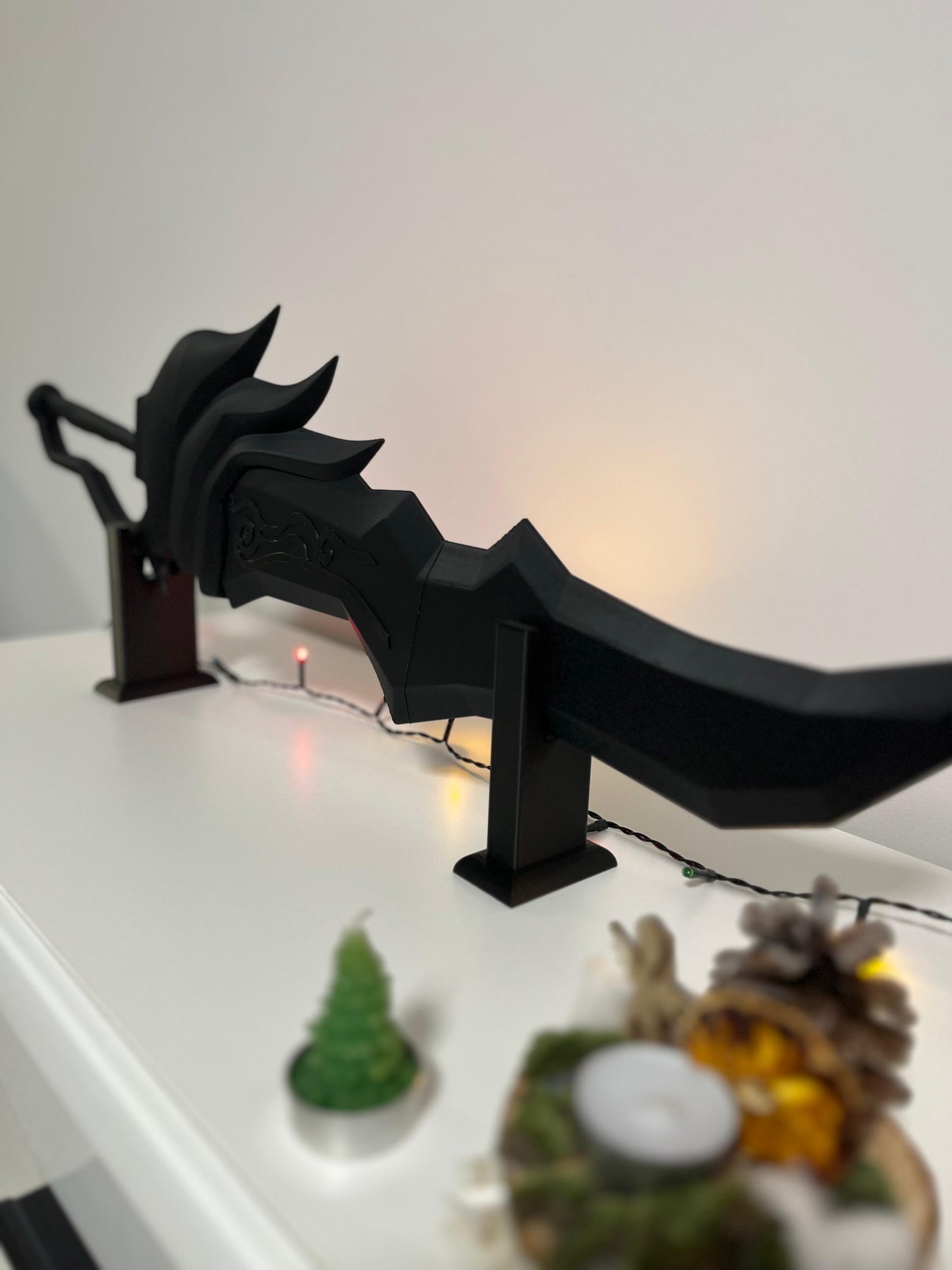 Desk Holder for Swords (Universal)