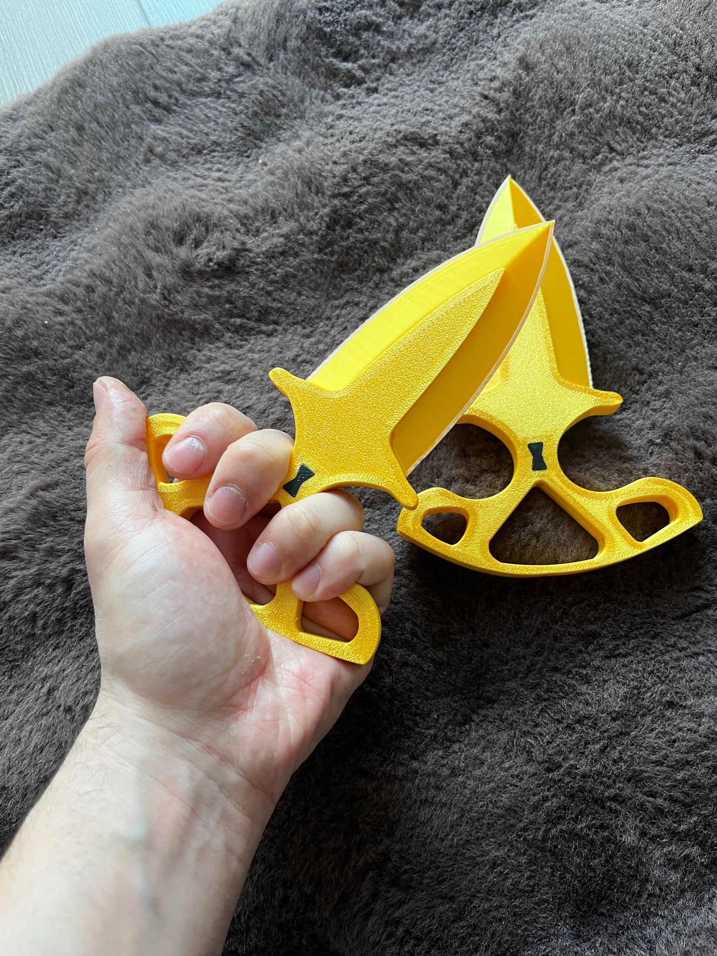 Gold Dual Daggers Toy